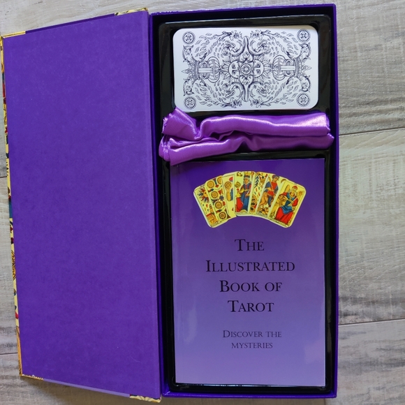Tarot Cards and Book - Picture 2 of 9